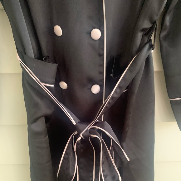 Victoria’s Secret Black and Light Pink Double Breasted Button Tie Robe S… - Picture 5 of 10